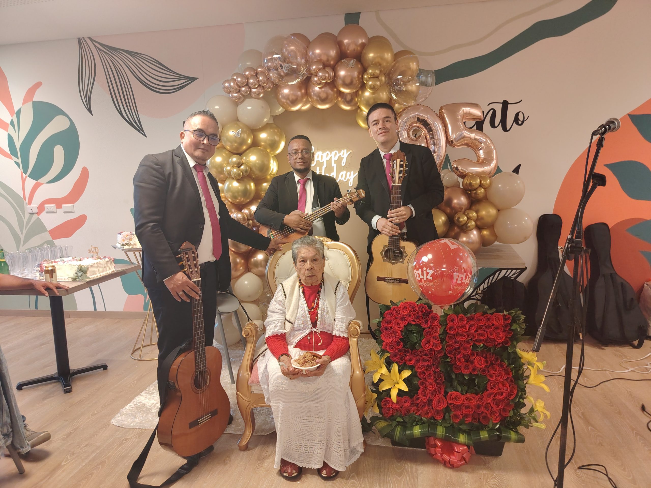 La mejor Serenata De Bogota, Trio De Cuerda